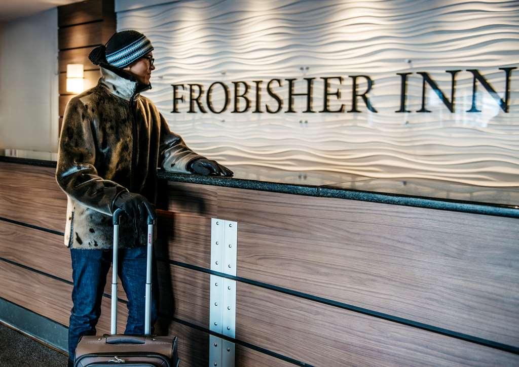 The Frobisher Inn Икалуит Интериор снимка