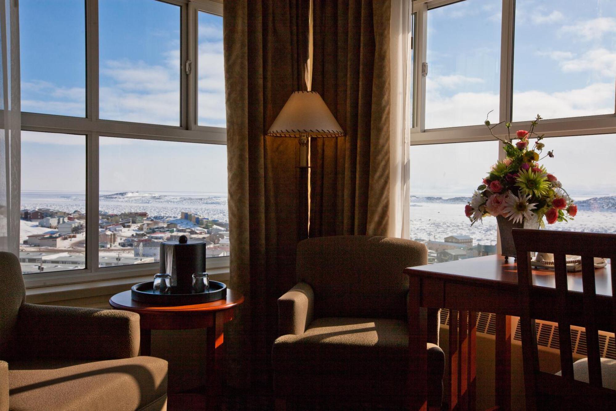 The Frobisher Inn Икалуит Екстериор снимка