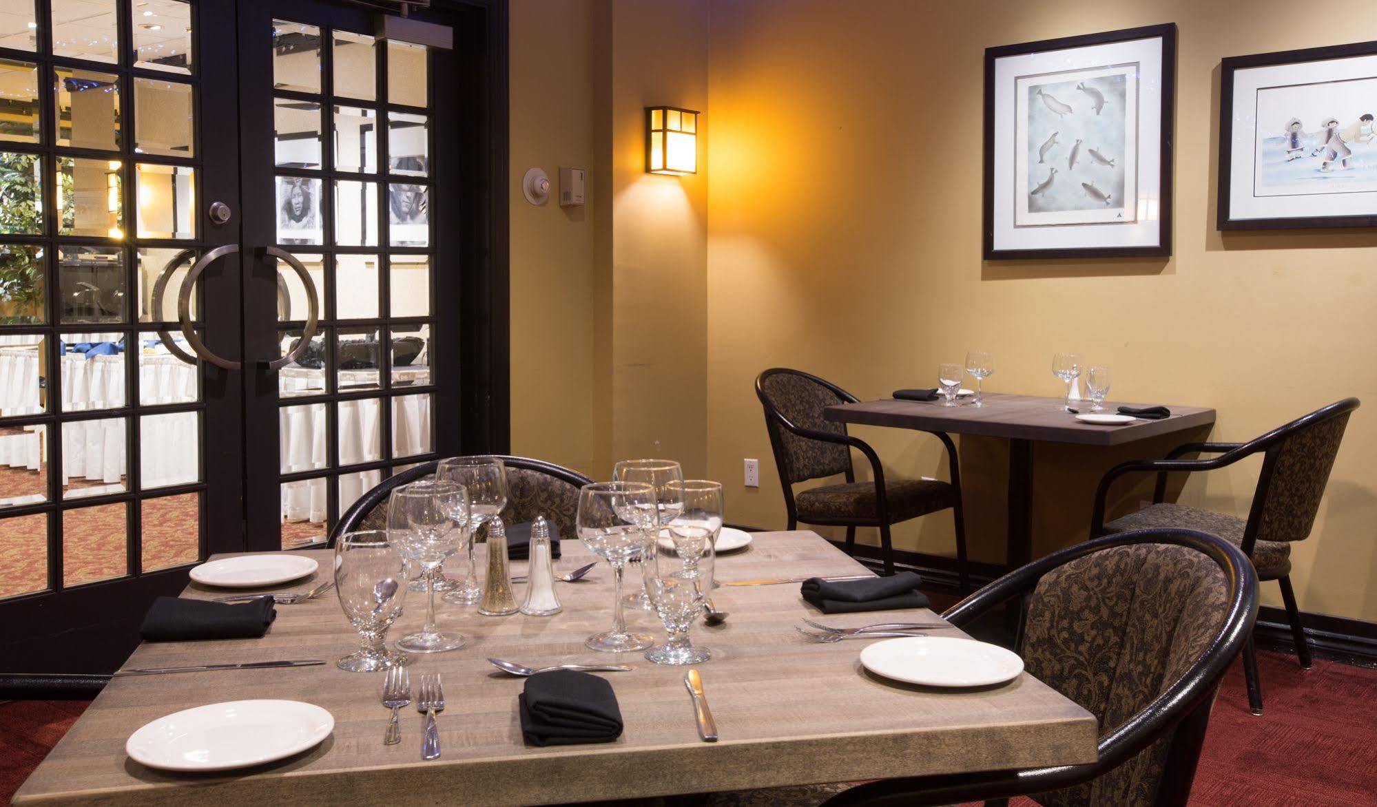 The Frobisher Inn Икалуит Екстериор снимка