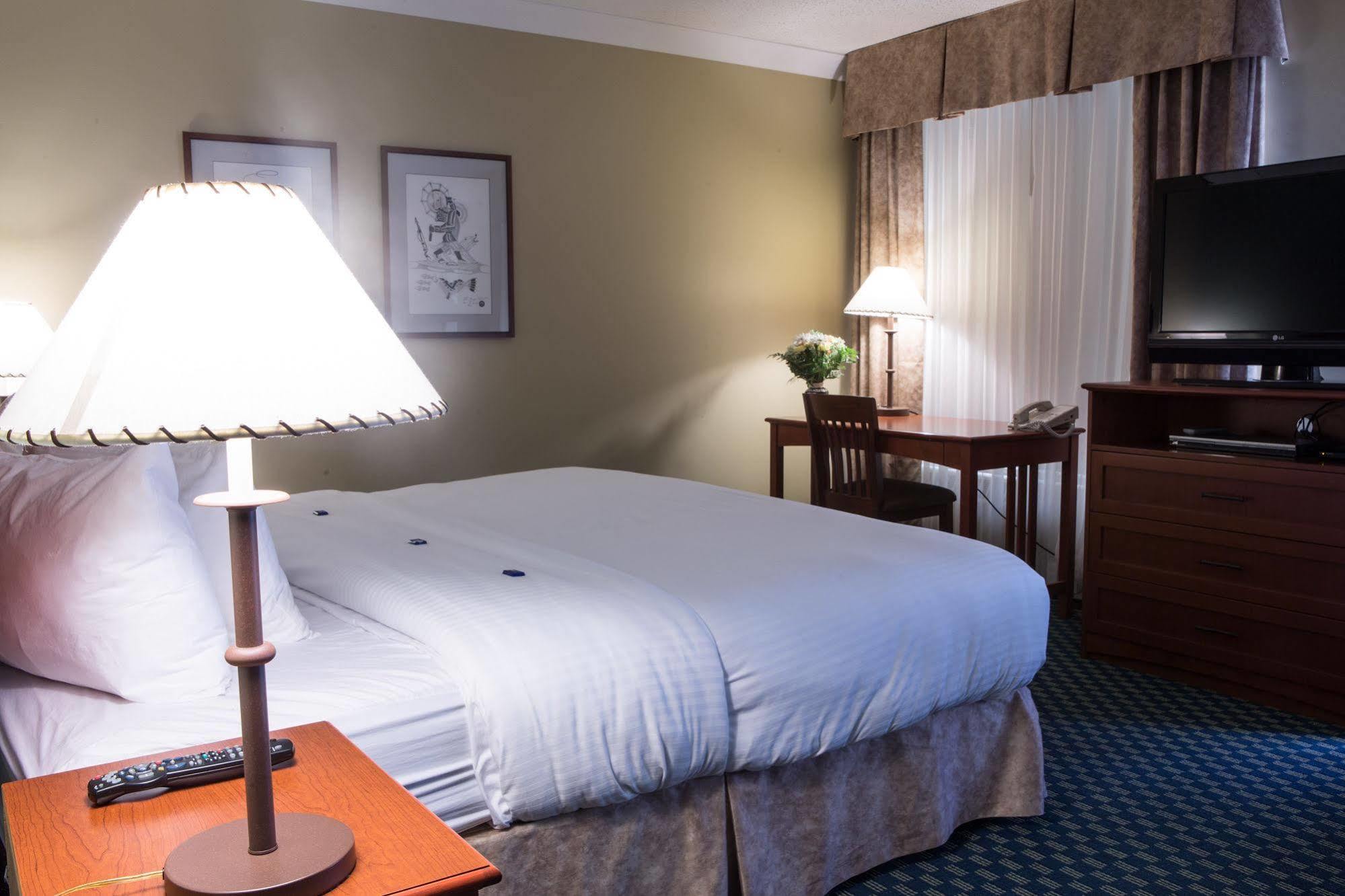 The Frobisher Inn Икалуит Екстериор снимка